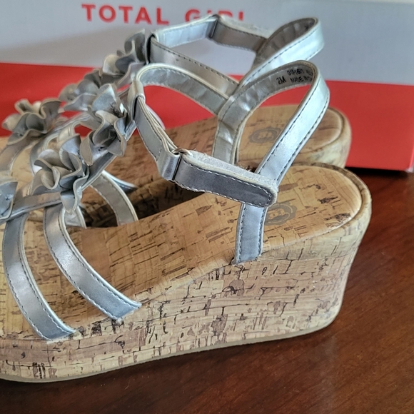 TOTAL GIRL WEDGE SANDALS 2 - Picture 8 of 12